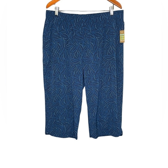 Title Nine Slaycation 2.0 Cropped Pants Kiyoshi Petite Midnight Print Blue NWT - Picture 2 of 10